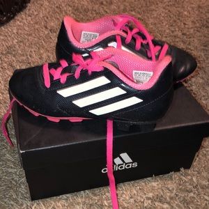Girls cleats